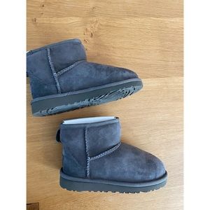 UGG Kids Classic Mini Ankle Boots